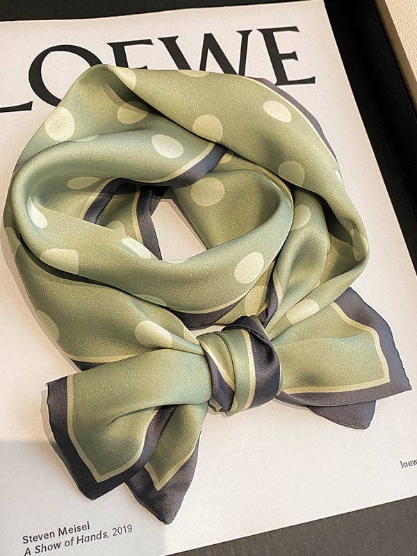 Cozy Polka Dot Tie-Dye Scarf for Winter Warmth